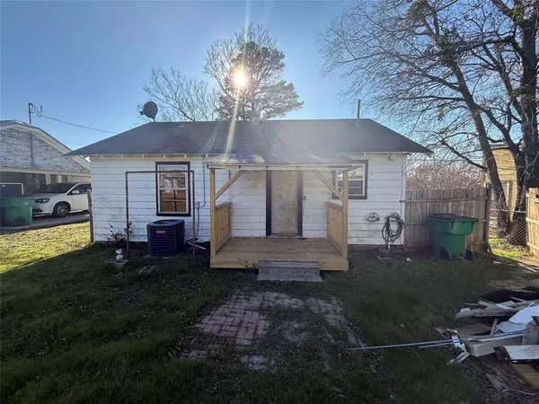 407 Decatur Street, Bowie, TX 76230