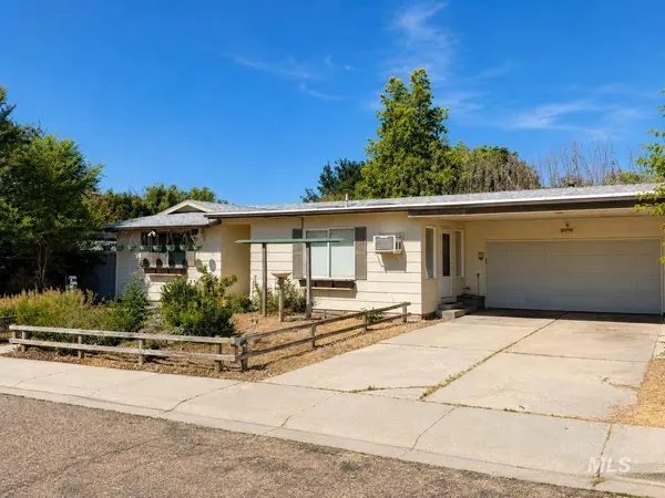 73 N Elijah Dr, Nampa, ID 83651
