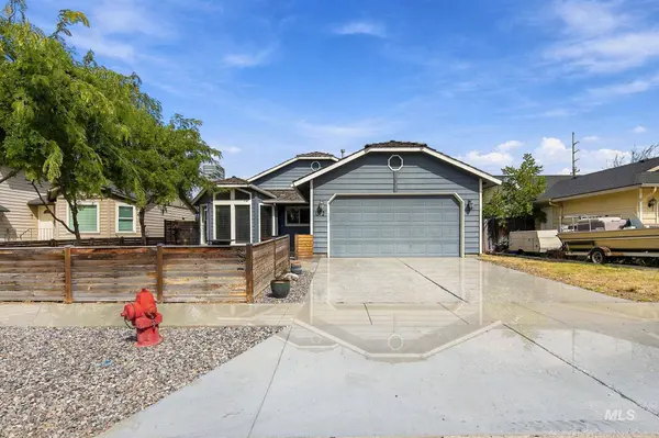 1372 W Crest Wood Dr, Meridian, ID 83642
