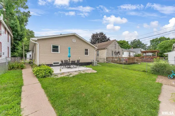 149 17TH AVE, East Moline, IL 61244