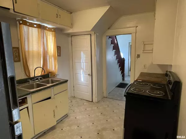 3116 11TH Avenue C, Moline, IL 61265