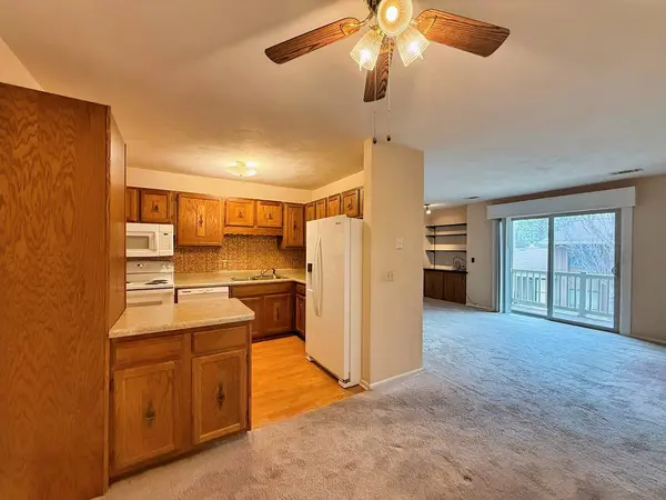 1211 48th Avenue #31, East Moline, IL 61244