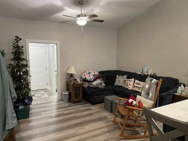 East Moline, IL 61244