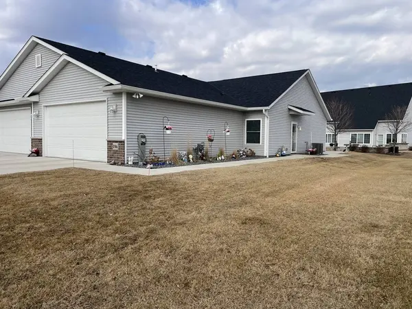 East Moline, IL 61244