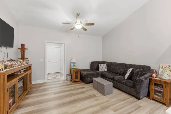186 Beacon Harbor CIR #186, East Moline, IL 61244
