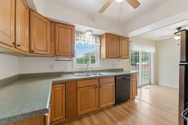 409 25th Avenue, East Moline, IL 61244