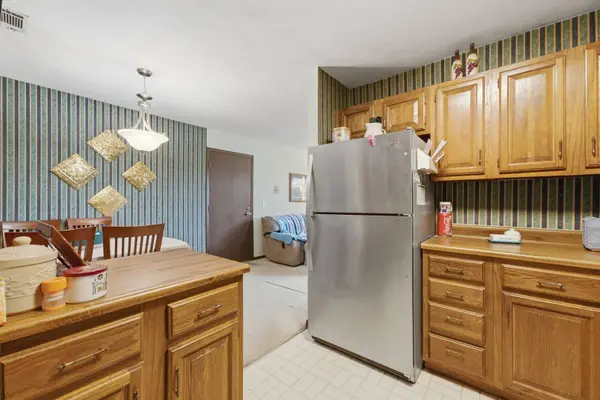1299 48th AVE #4, East Moline, IL 61244