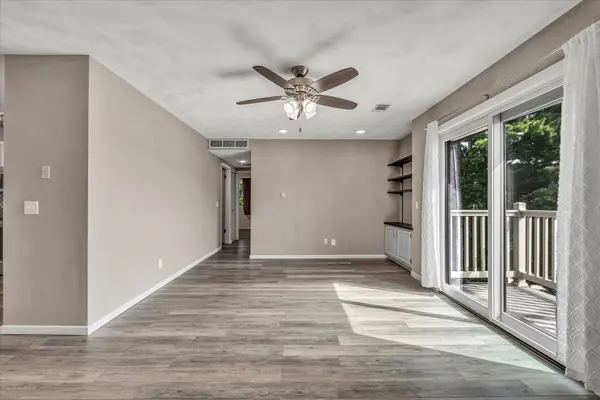1249 48th AVE #23, East Moline, IL 61244