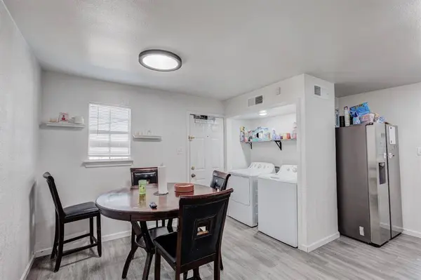 6633 Emhouse Street, Dallas, TX 75232