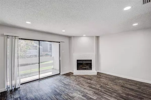 5840 Spring Valley Road #208, Dallas, TX 75254