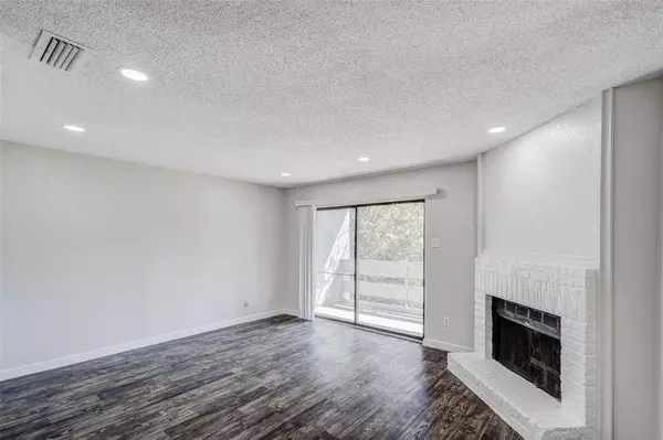 5840 Spring Valley Road #208, Dallas, TX 75254