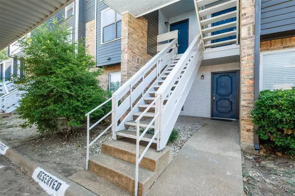 5840 Spring Valley Road #208, Dallas, TX 75254