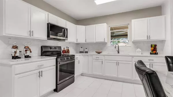 10018 Jackson Road, Krum, TX 76249