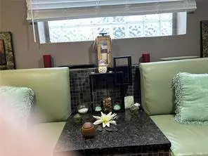 117 Melbourne, Hurst, TX 76053