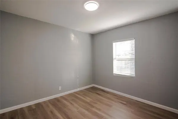 540 Hensley Drive, Grand Prairie, TX 75050