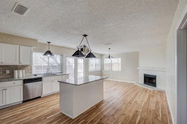 2101 Deerfield Drive, Carrollton, TX 75007