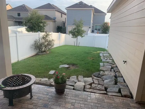 1049 Marietta Lane, Aubrey, TX 76227
