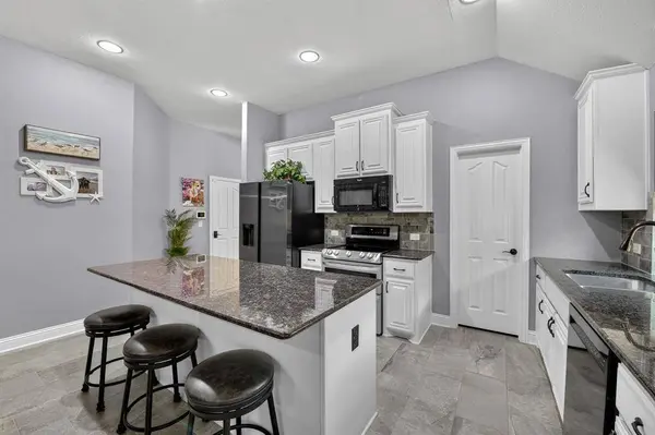 1120 Ponderosa Drive, Aubrey, TX 76227