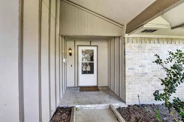 2010 Statler Drive, Carrollton, TX 75007