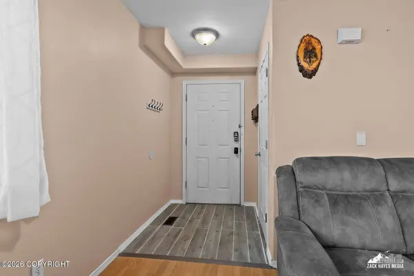 5630 E 4th AVE #13, Anchorage, AK 99504