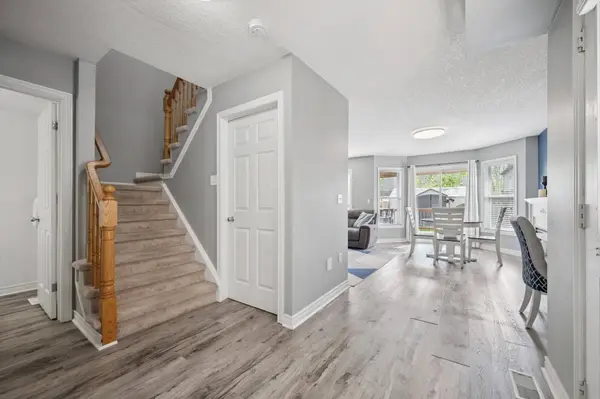 511 Dansbury DR, Waterloo, ON N2K 4K8
