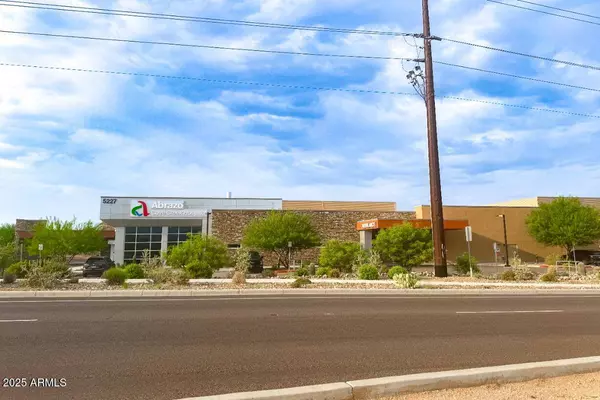 231 E SANTA CRUZ Drive, Phoenix, AZ 85085