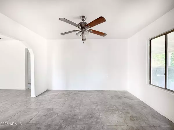 2134 E OAK Street, Phoenix, AZ 85006