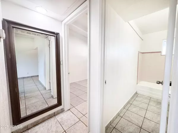 1626 N 31ST Place, Phoenix, AZ 85008