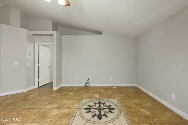 4986 E MAGNUS Drive, San Tan Valley, AZ 85140