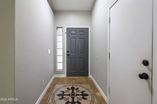 4986 E MAGNUS Drive, San Tan Valley, AZ 85140