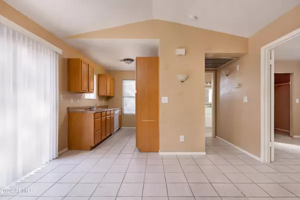 653 W GUADALUPE Road #1121, Mesa, AZ 85210