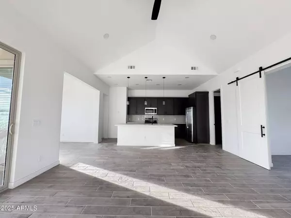 16143 E LOWDEN Road, Scottsdale, AZ 85262