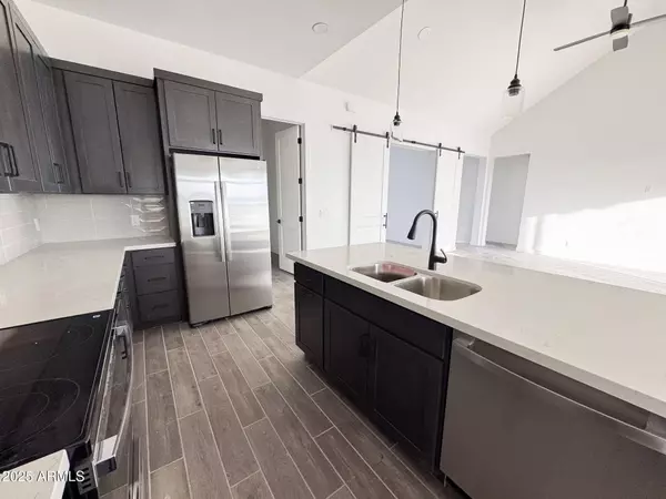 16143 E LOWDEN Road, Scottsdale, AZ 85262