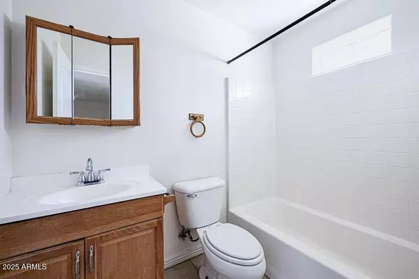 2614 E MONTE VISTA Road #3, Phoenix, AZ 85008