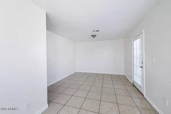 2614 E MONTE VISTA Road #3, Phoenix, AZ 85008