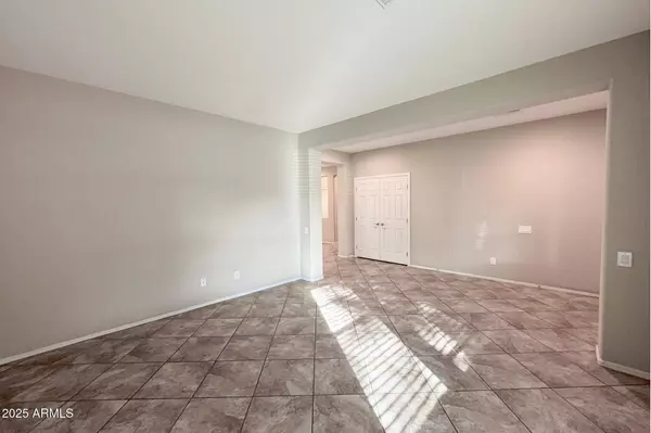 10904 E SEBRING Avenue, Mesa, AZ 85212