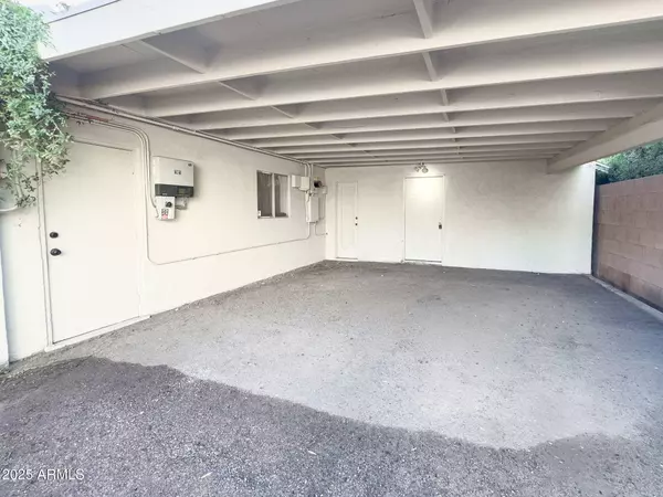 41 E MYRTLE Avenue, Phoenix, AZ 85020