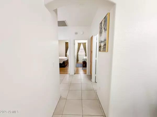 8647 W BROWN Street, Peoria, AZ 85345