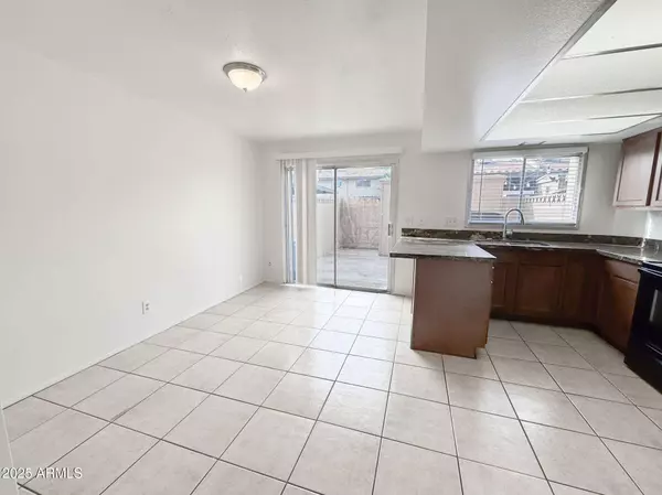 6729 N 44TH Avenue, Glendale, AZ 85301