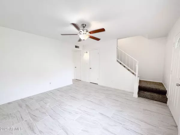 6729 N 44TH Avenue, Glendale, AZ 85301