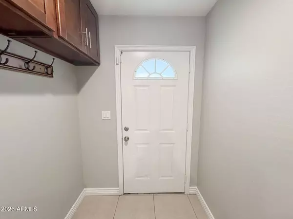 1003 W HOWE Street, Tempe, AZ 85281