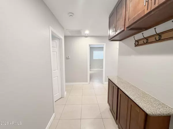 1003 W HOWE Street, Tempe, AZ 85281