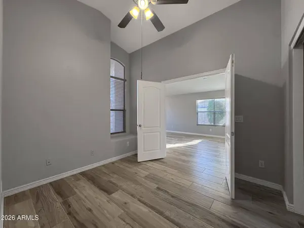 6491 W WAHALLA Lane, Glendale, AZ 85308