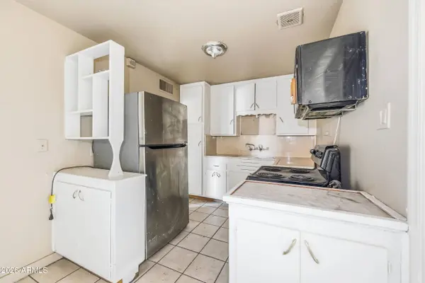 6532 N 19TH Drive, Phoenix, AZ 85015