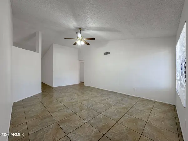 3111 E CHARLESTON Avenue, Phoenix, AZ 85032