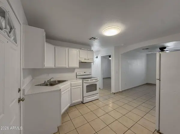 1023 E OLD SOUTHERN Avenue #B