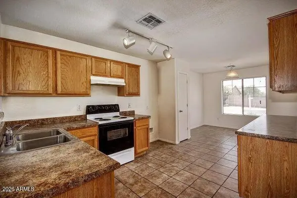 7407 S SUNRISE Way, Buckeye, AZ 85326