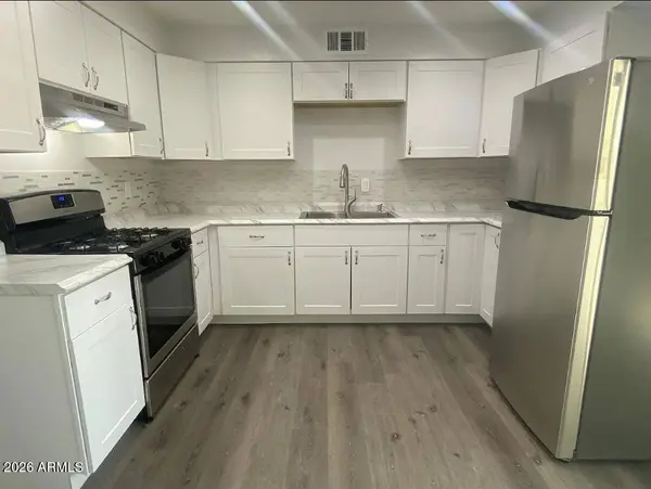 1302 N 48TH Place #4
