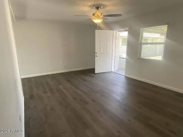 1302 N 48TH Place #4, Phoenix, AZ 85008