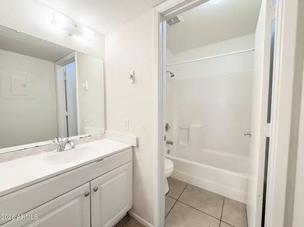 2650 E MCKELLIPS Road #207, Mesa, AZ 85213